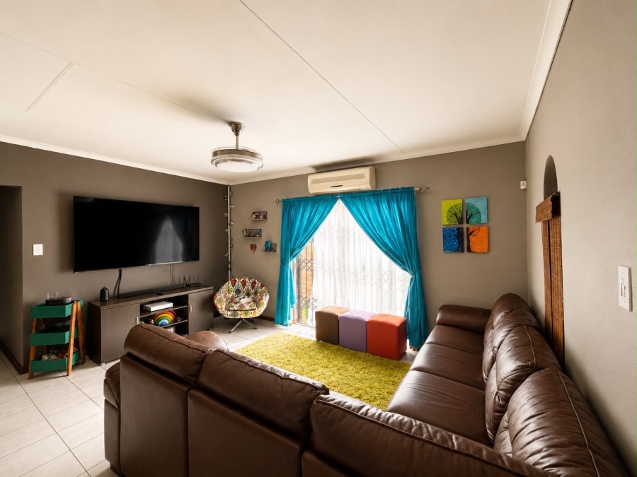 3 Bedroom Property for Sale in Heuwelsig North West
